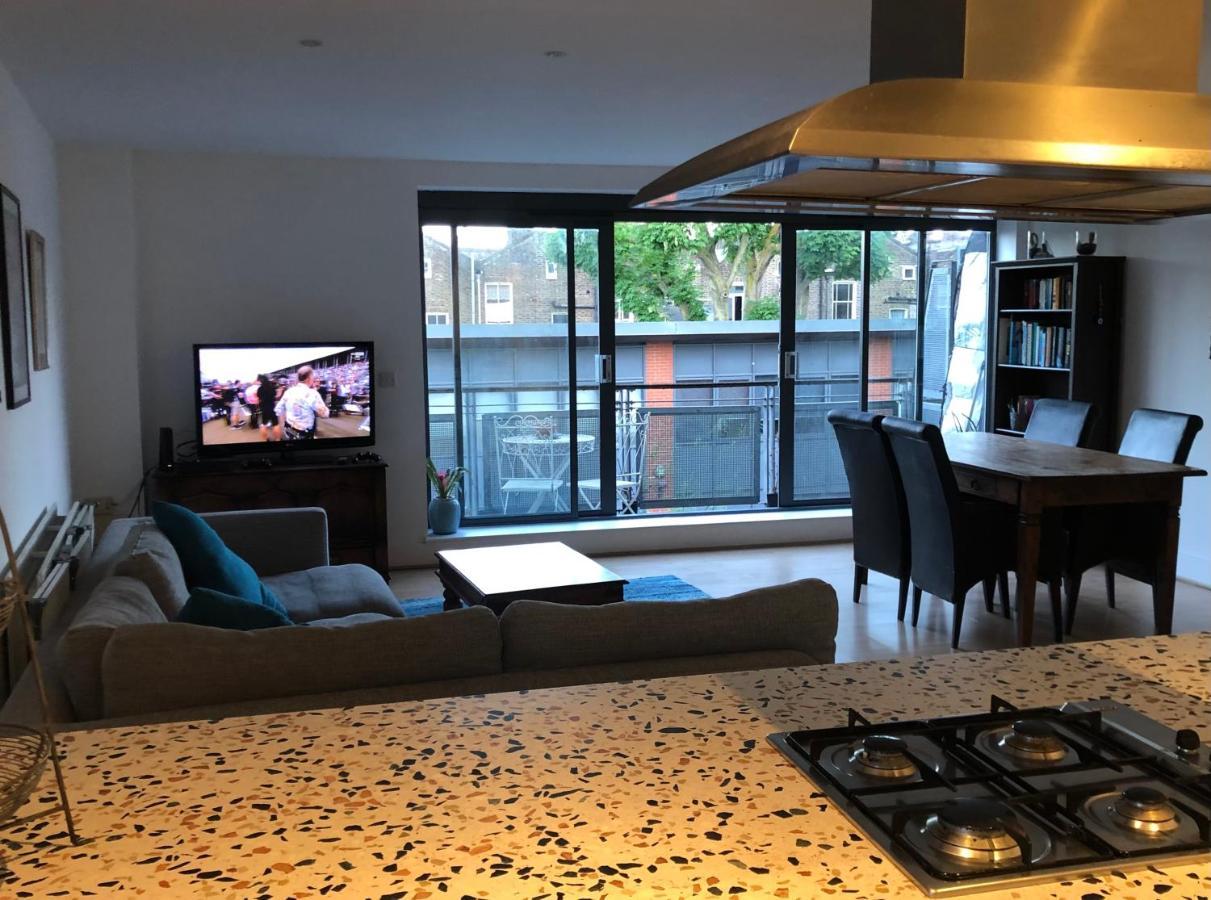 Spacious, Bright And Modern Flat In Holloway Лондон Экстерьер фото